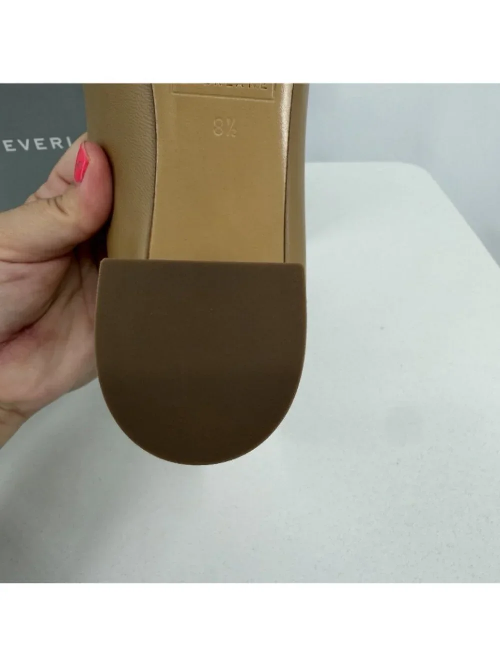 Everlane Italian Leather Day Heel Light Taupe 8.5 Women's Elastic Back Comfort